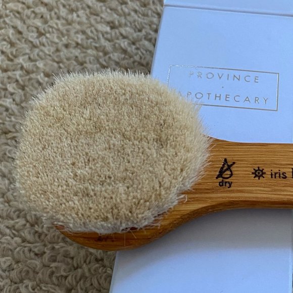 Daily Glow Dry Facial Brush - Province Apothecary - Picture 15 of 16